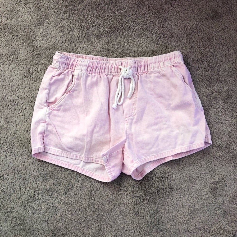 pink shorts
